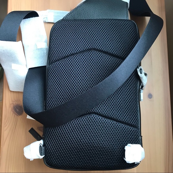 🍃 Coach Turner Pack With Dreamy Leaves Print 🌺 - Picture 9 of 13